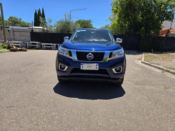 Nissan Frontier 2.3 C/D 4x4 XE - Imagen 2