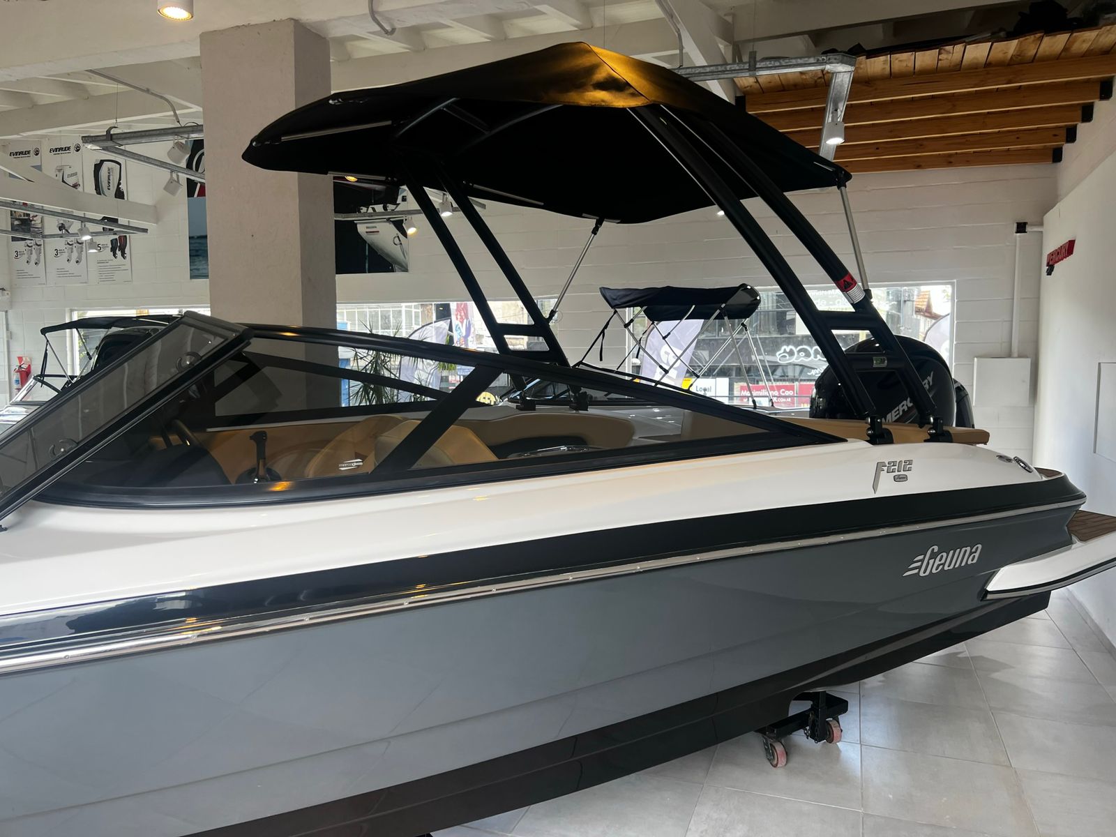 Geuna 212 Supreme - Imagen 3